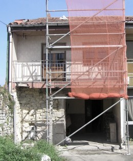 VIVIENDA EN BEZANA